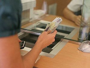 Pentru TINERI - Împrumuţi bani de la bancă, statul suportă dobânda