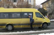 Şoferii de maxi-taxi îşi fac de cap şi în zona Gării Sud