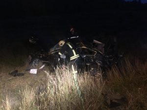 Maşină răsturnată la Mioveni, trei tineri răniţi