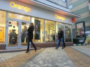 Amendată pentru publicitate înşelătoare, compania Orange a pierdut şi procesul!