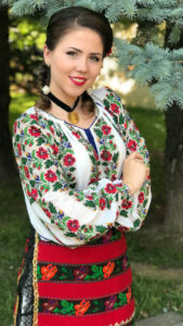 Claudia de la Odobescu: „Îmi doresc să ajung o interpretă cunoscută”
