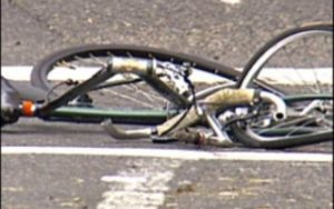 Biciclist mort de beat, accidentat la Stolnici