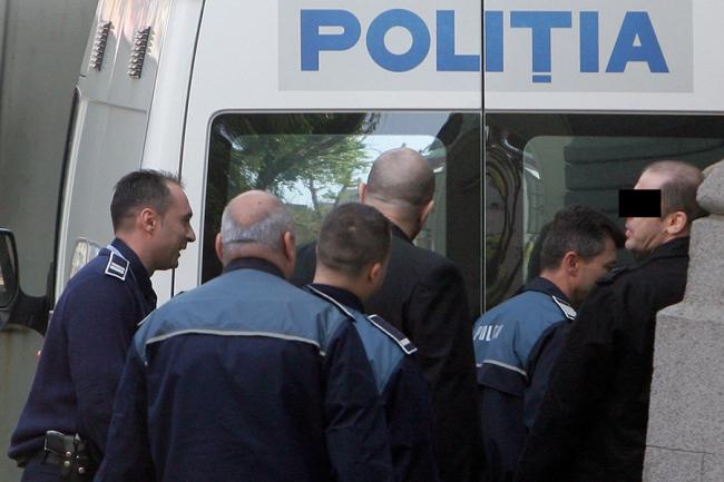 Spărgătorii din Craiovei, sub control judiciar