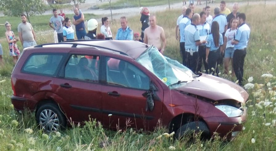 Cinci răniţi în accident la Mioveni