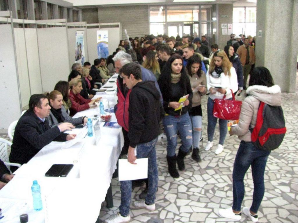 Cei mai mulți șomeri din Argeș nu au nici măcar opt clase