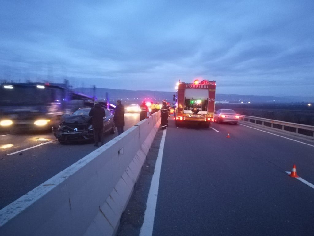 Şofer rănit pe pasarela de la Dacia