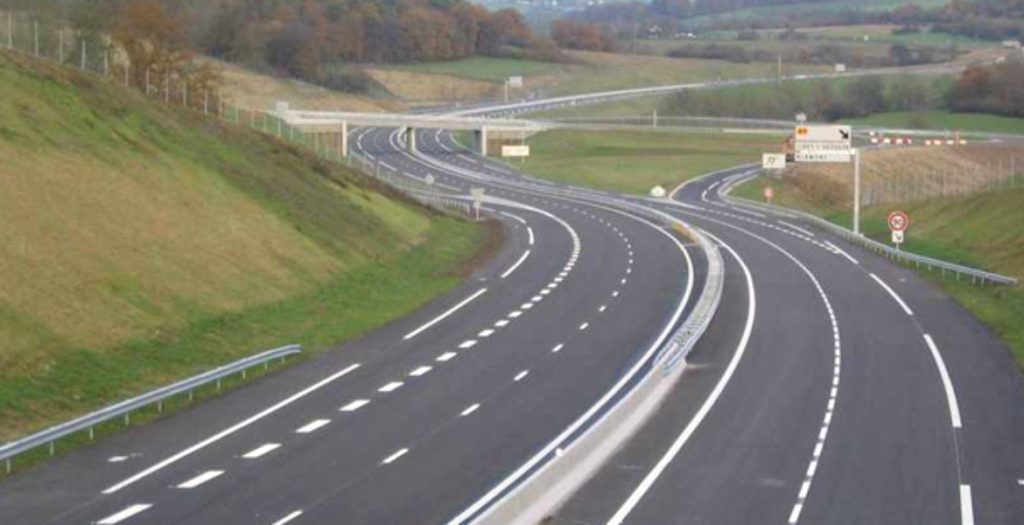 Costul autostrăzii Piteşti - Sibiu, suportat în totalitate de România?