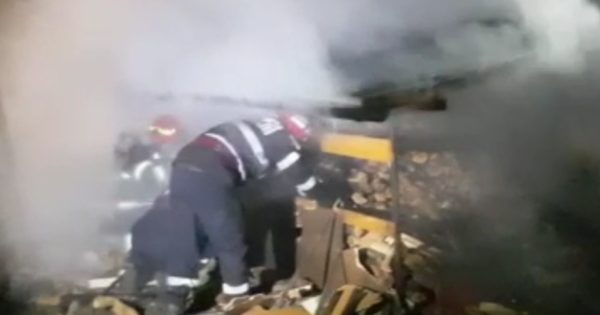 Video Incendiu Violent Azi Noapte In Arges Pitesti Ziare Com