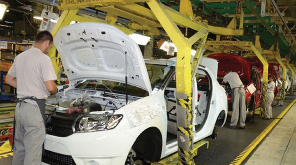 Dacia turează motoarele producţiei