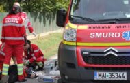 Clipe de panică în Călinești! O femeie de 58 de ani, lovită de o mașină și transportată la spital