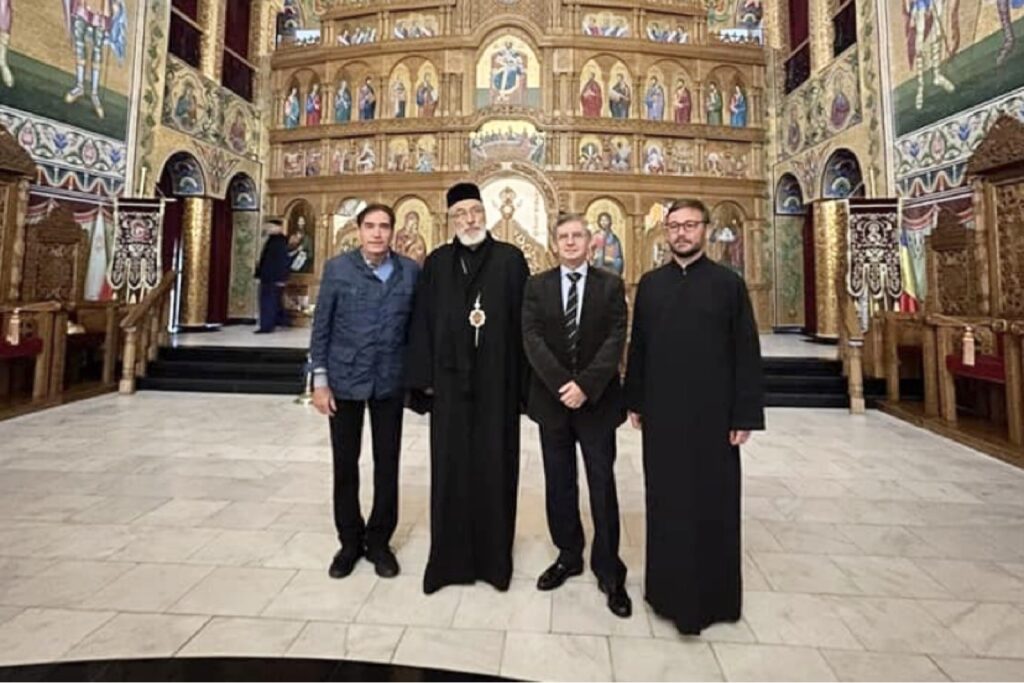 Ambasadorul Spaniei în România, la catedrala din Mioveni