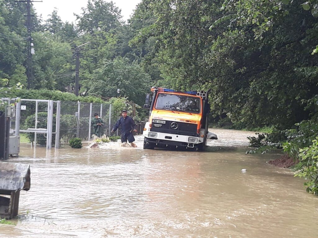 Alertă la Apele Române Argeş. Pericol de inundații