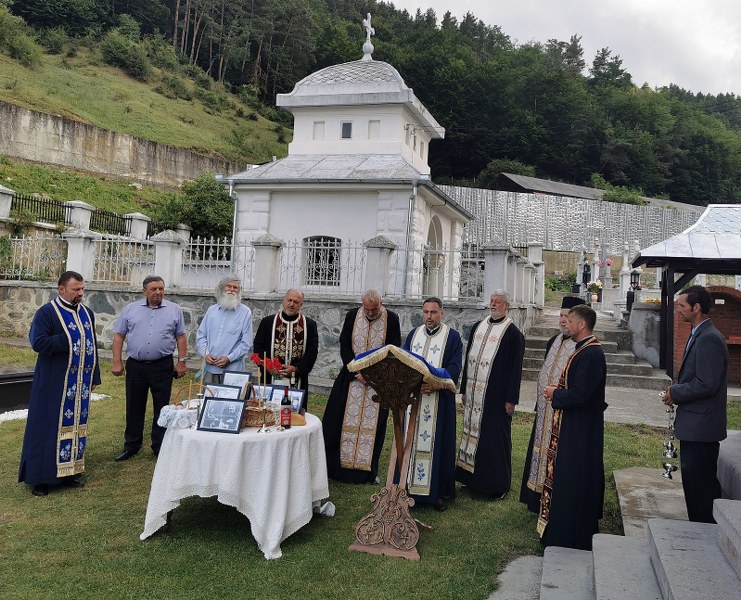 Slujbă de pomenire pentru preotul Gheorghe I. Cotenescu la parohia Stoenești
