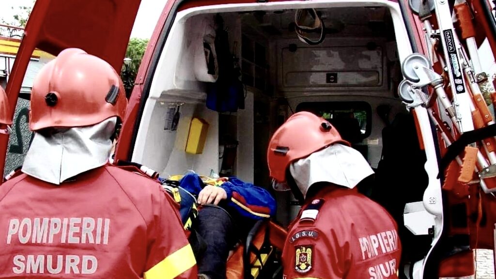 Femeia din Mioveni căzută în gol a murit la spital