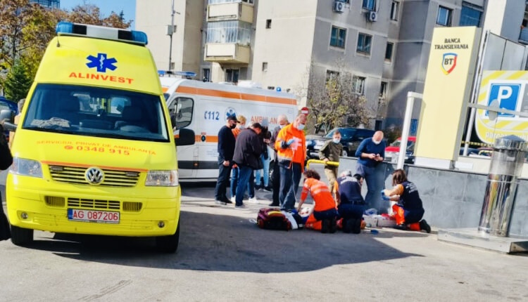 O femeie a căzut ca secerată în centrul Piteștiului