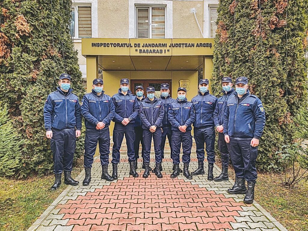 41 de elevi ai școlilor militare, în practică la Jandarmeria Argeș