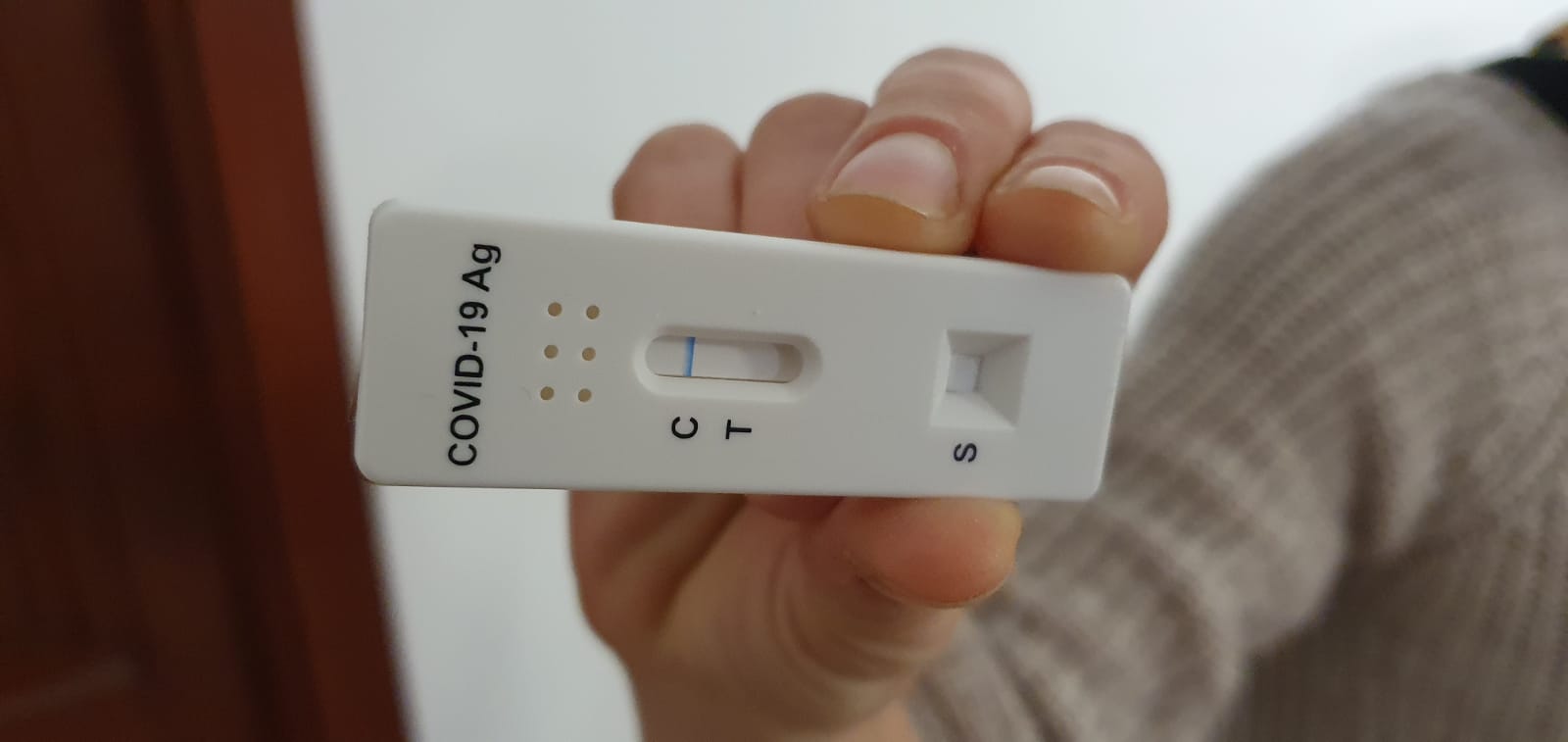 Ai făcut un test rapid și a ieșit pozitiv? Iată pașii de urmat – Ziarul ...