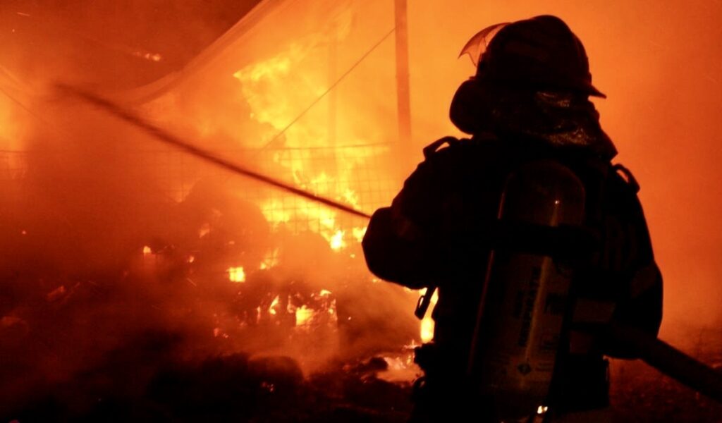 Incendiu la casă din Dărmănești, femeie găsită arsă de vie