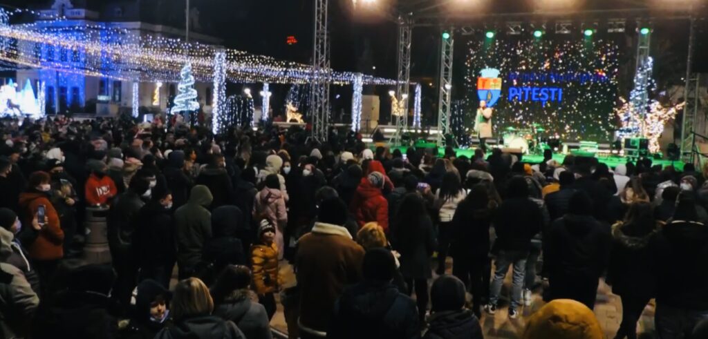 LIVE: Spectacol și foc de artificii de Revelion în centrul Piteștiului