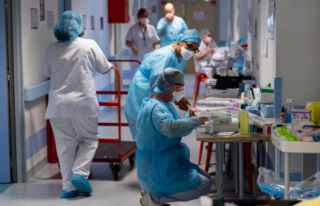 Peste 140 de salariați ai spitalelor din Argeș au Covid
