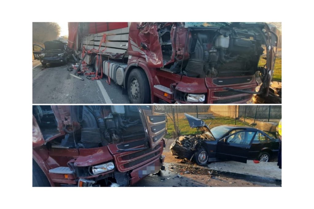 Accident în Argeș: Mașina a zburat peste tir, două persoane rănite