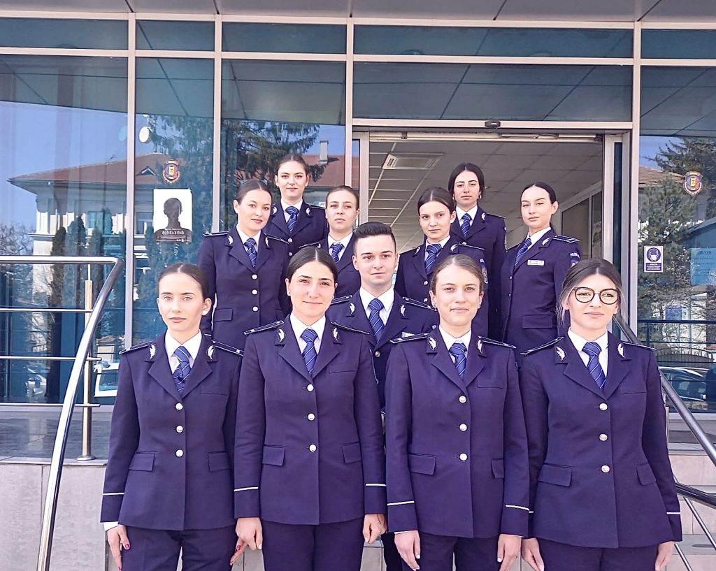 10 fete și un băiat își încep astăzi cariera la IPJ Argeș