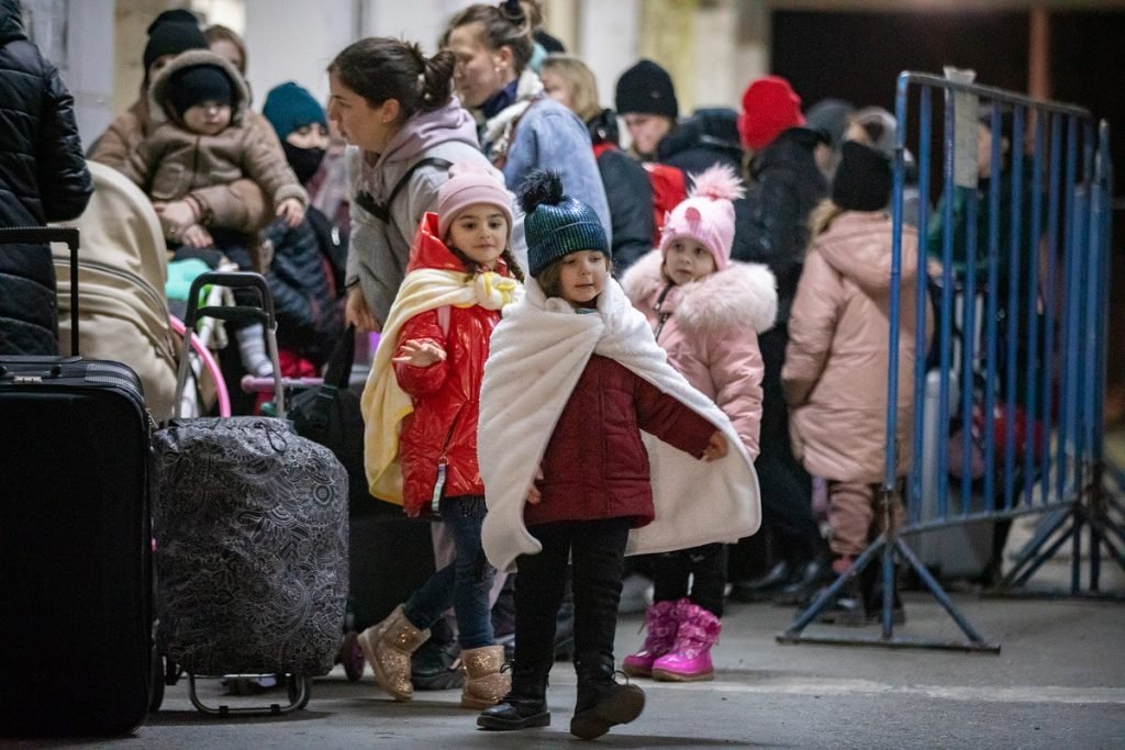 11 familii din Pitești găzduiesc refugiați ucraineni
