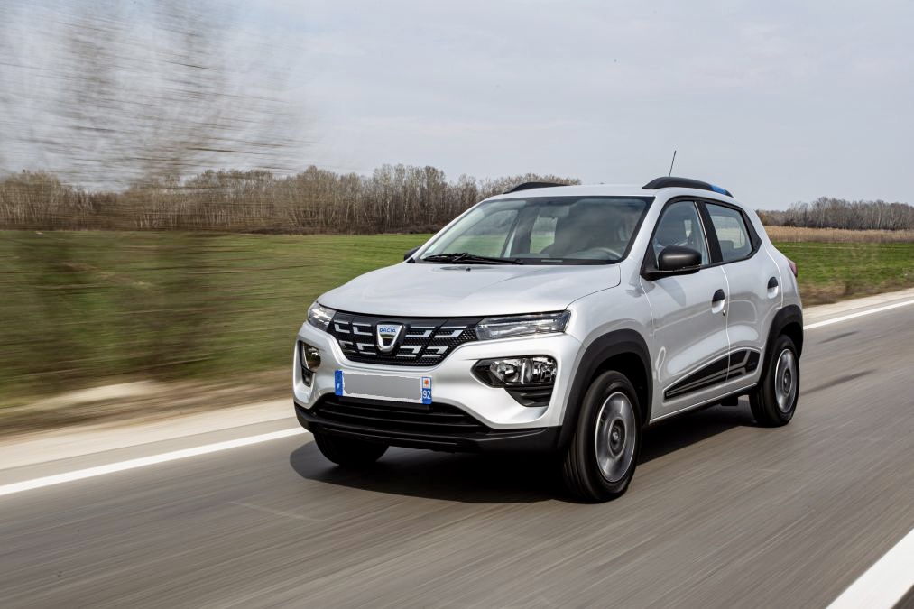 Dacia lansează un super concurs. Câștigători premiați cu 5.500 euro