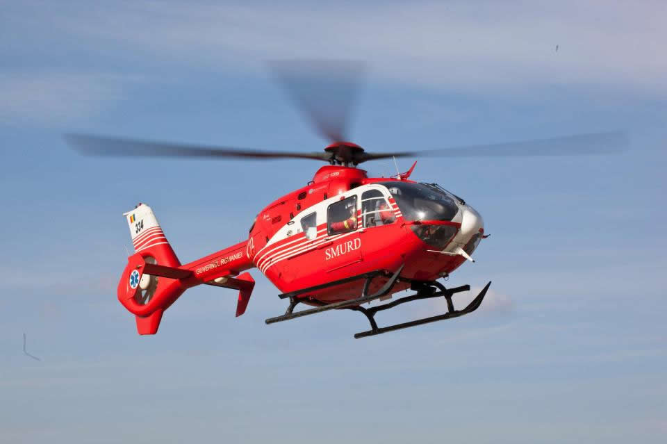 Elicopter SMURD în Pitești, un bebeluș luptă pentru viață