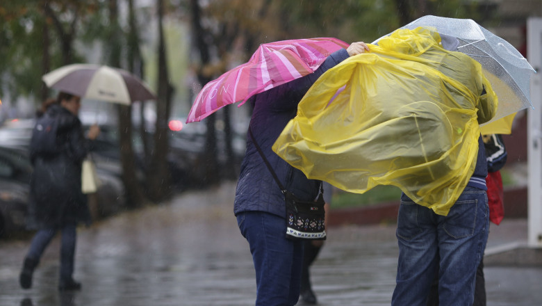 Cod galben de vreme rea în Argeș: Ploi, vijelii și grindină!
