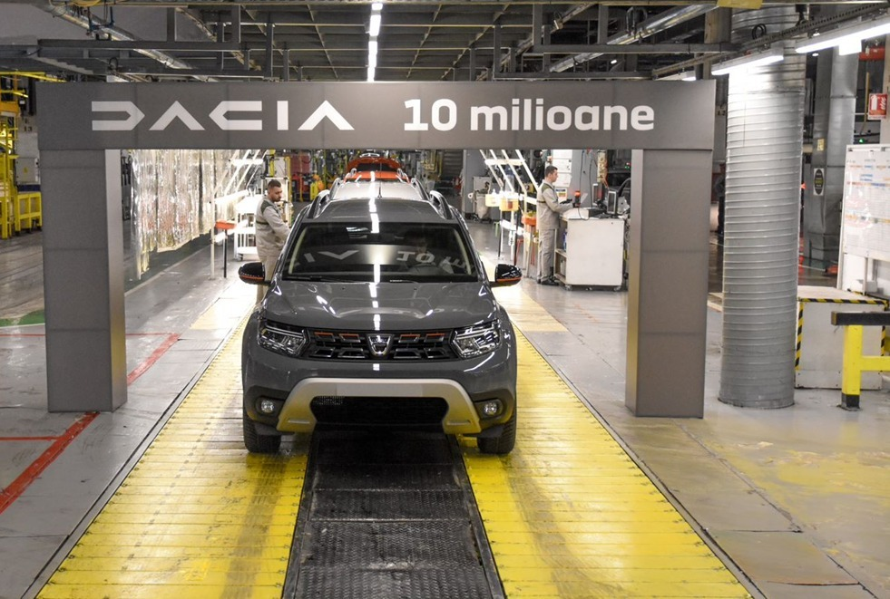 Dacia a produs 10.000.000 de automobile. Cum arată vehiculul aniversar