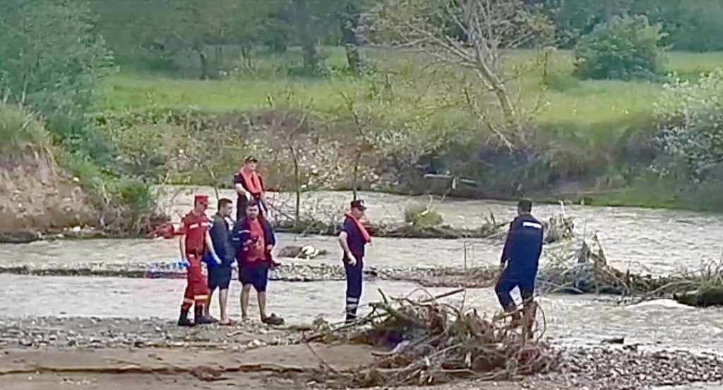 Șocant! Crimă în Argeș, bărbat aruncat în râul Argeș