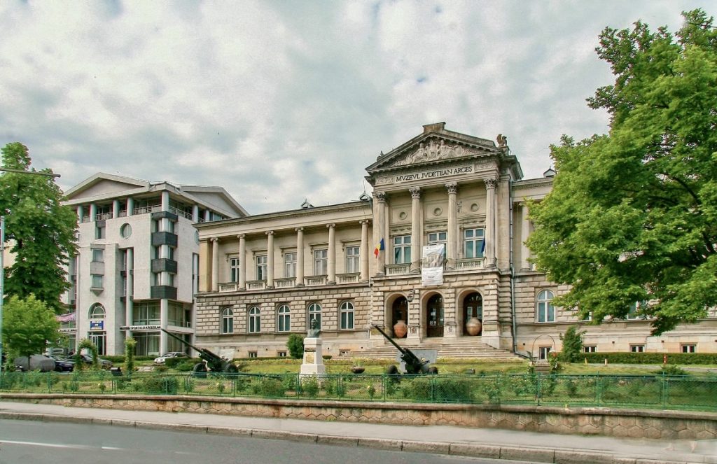 Muzeul Județean Argeș angajează, toate datele despre concurs