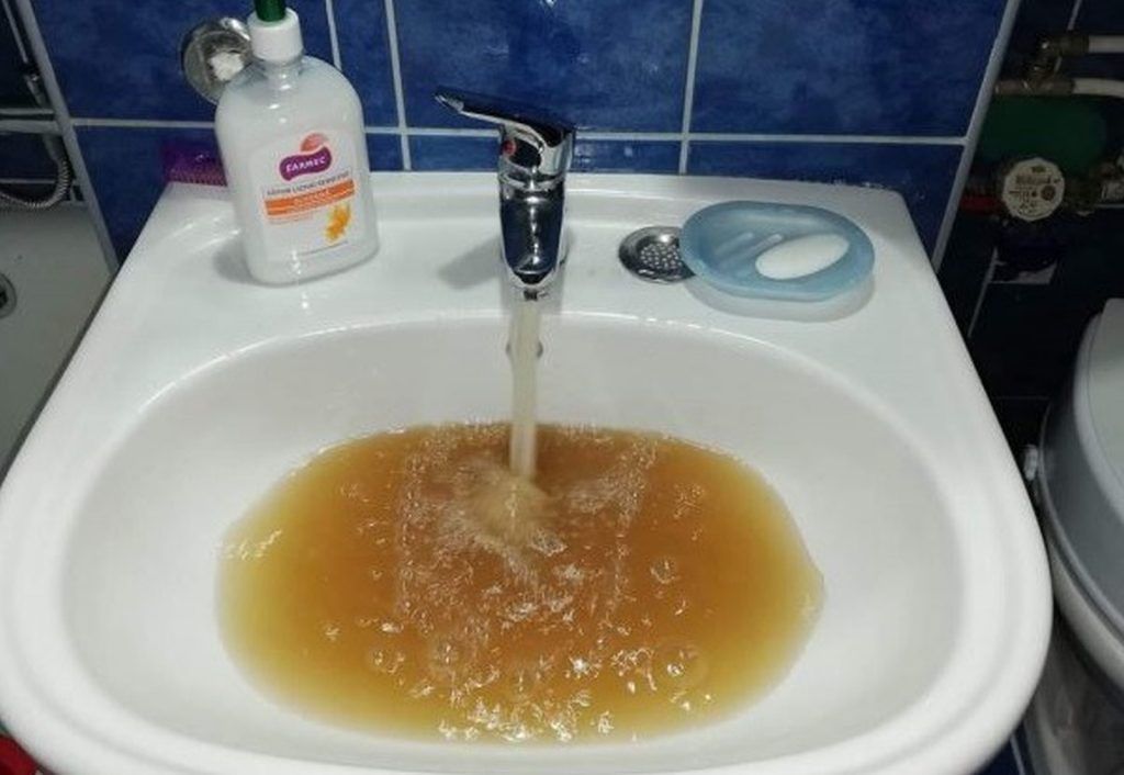 Apa românească de la robinet, interzisă de americani. 