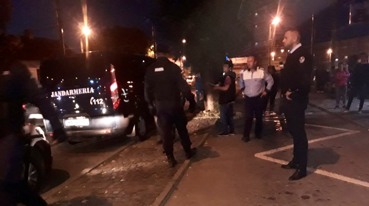 Bătaie cruntă în Argeș, două persoane au ajuns la spital