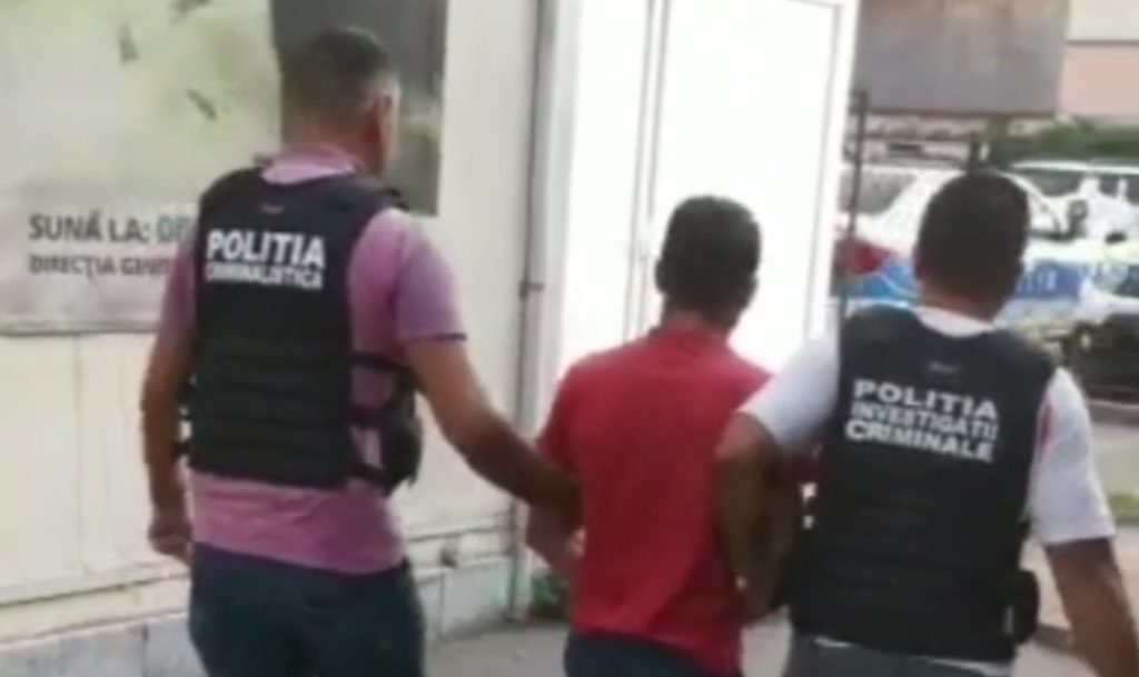 Reținut de polițiști în Argeș. Momentul a fost filmat!
