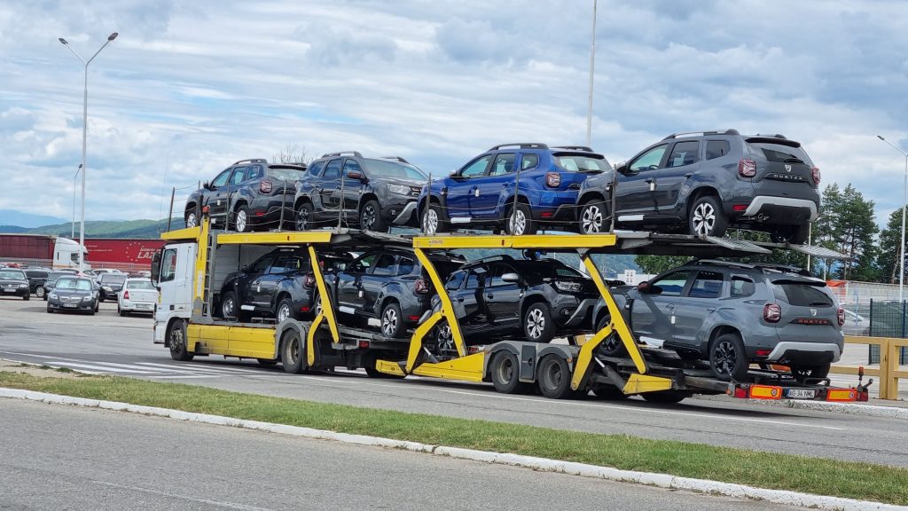 Dacia a vândut peste 40.000 de mașini în România anul trecut. Topul celor mai populare modele