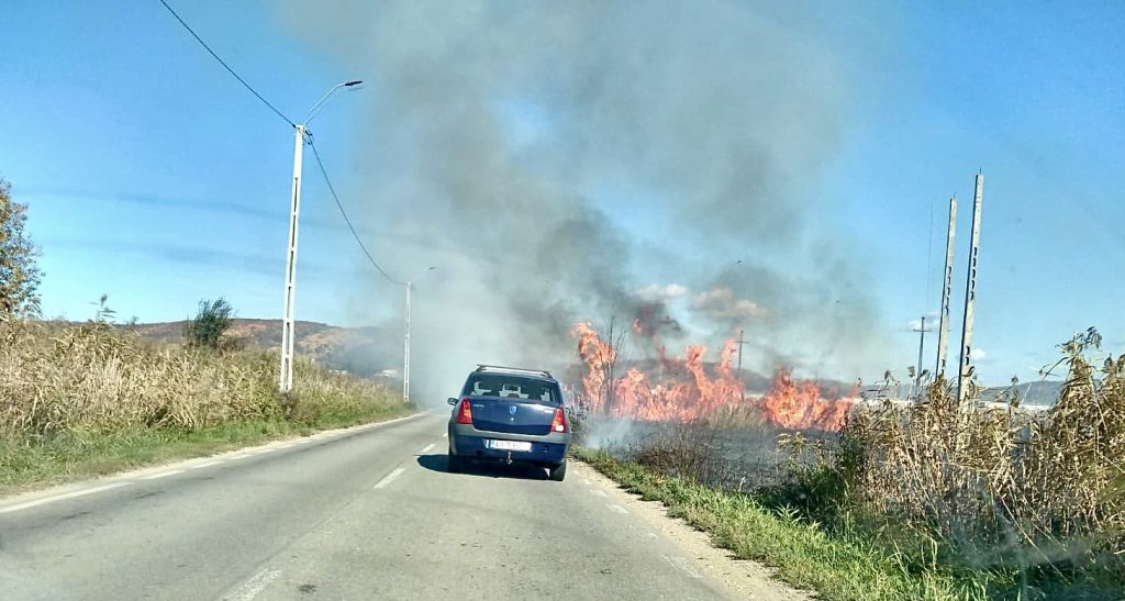 Incendiu pe strada Sticlelor din Pitești