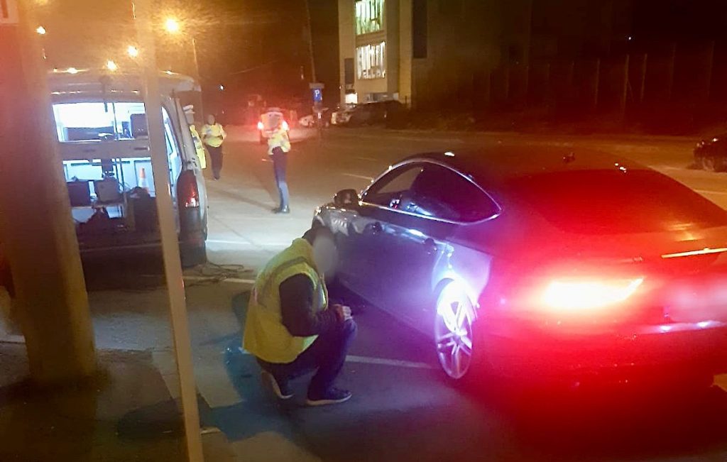 Un șofer din Argeș și-a tras sirenă ca a Poliției pe mașină