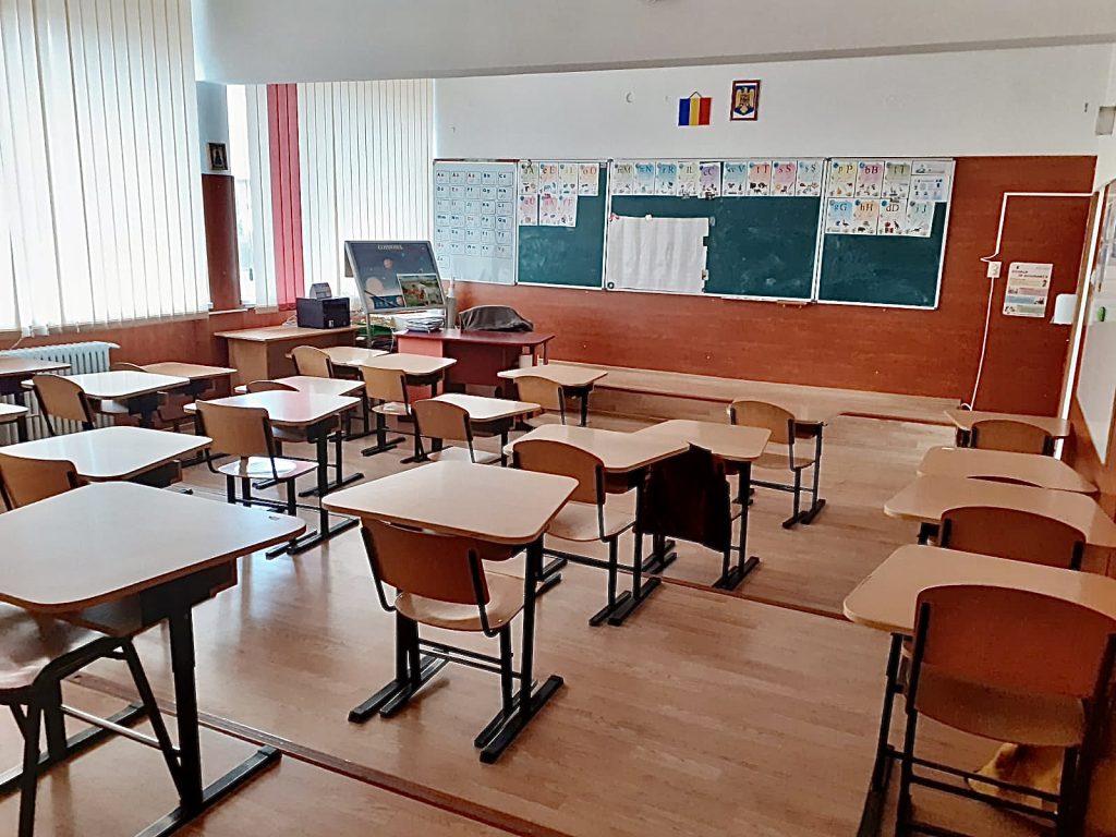 Se vor închide școlile în România? Răspunsul oficial