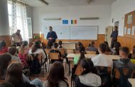Elevii din județul Argeș au primit vizita jandarmilor