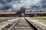 Reamintirea victimelor Holocaustului în centrul Piteștiului