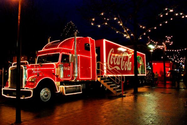 Caravana Coca-Cola vine la Pitești!