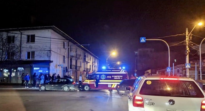 Echipaj SMURD, accident în Pitești. Transporta un pacient la spital