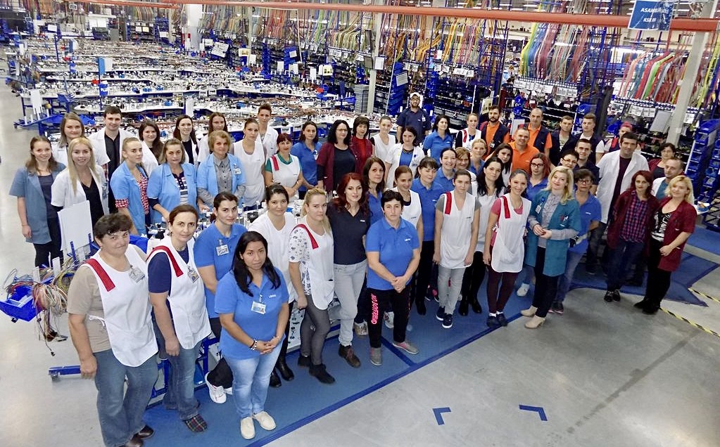 Cel mai mare angajator caută sute de oameni pentru fabrica din Argeș