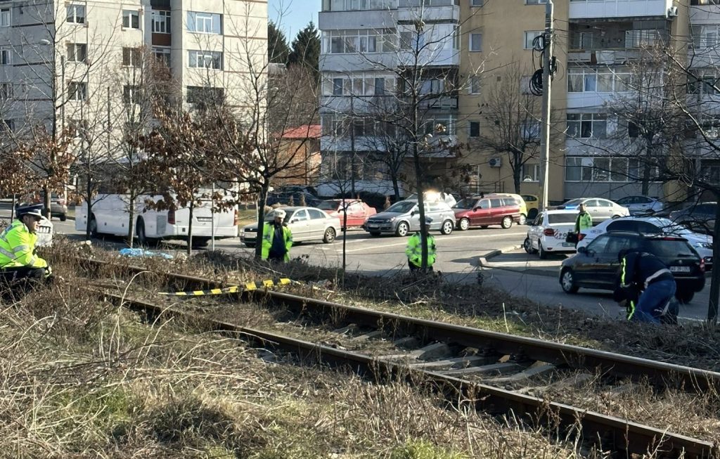 Femeie lovită mortal de tren în Pitești