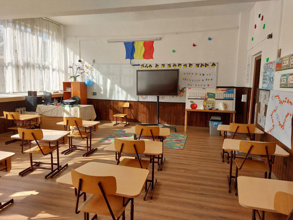 Dotări pentru școlile din Nucșoara
