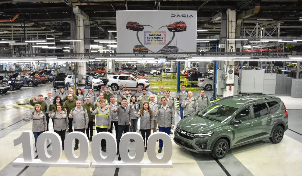 Uzina Dacia de la Mioveni a fabricat modelul Jogger cu numărul 100.000