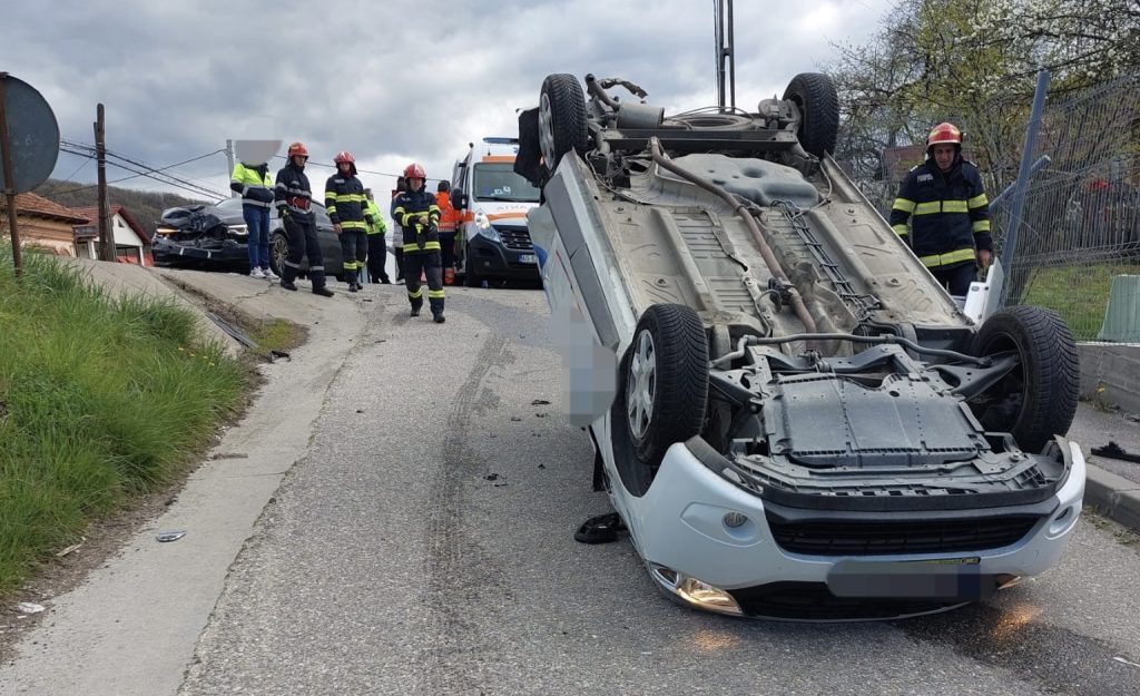 Accident în Argeș cu o mașină care aparține companiei Engie