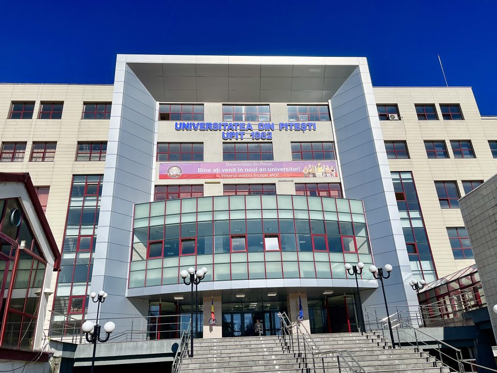 Iohannis a promulgat legea înfiinţării Universităţii de Ştiinţă şi Tehnologie Politehnică Bucureşti